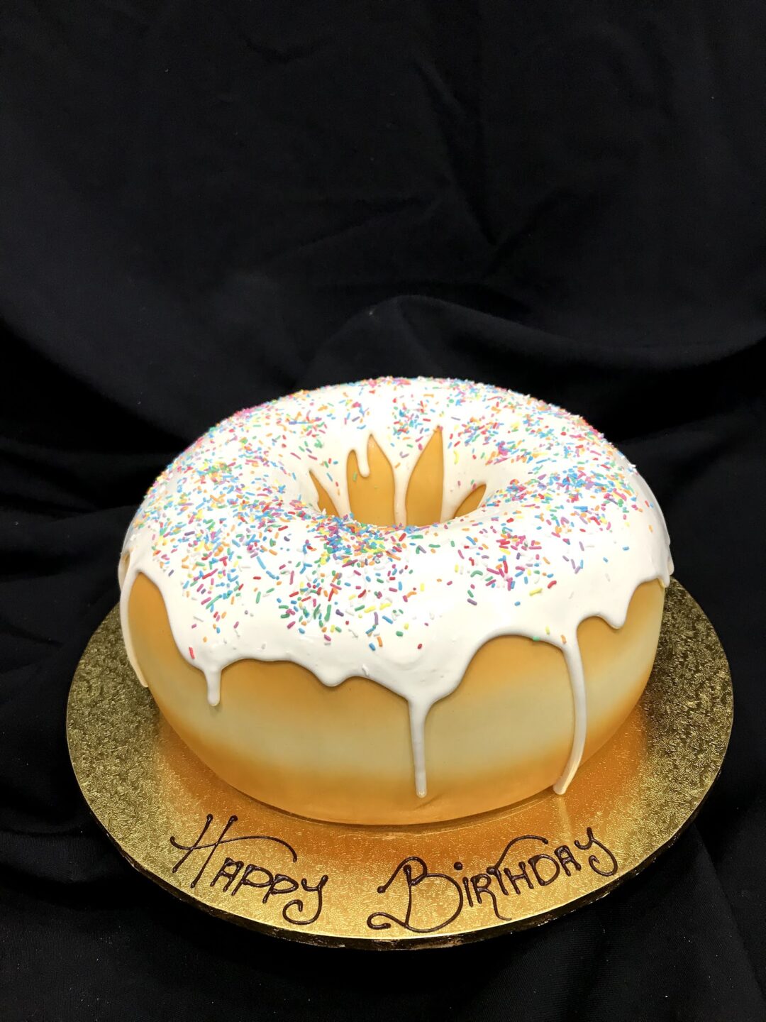 3D Puffin Bird Birthday Cake - Fondant | cakewaves