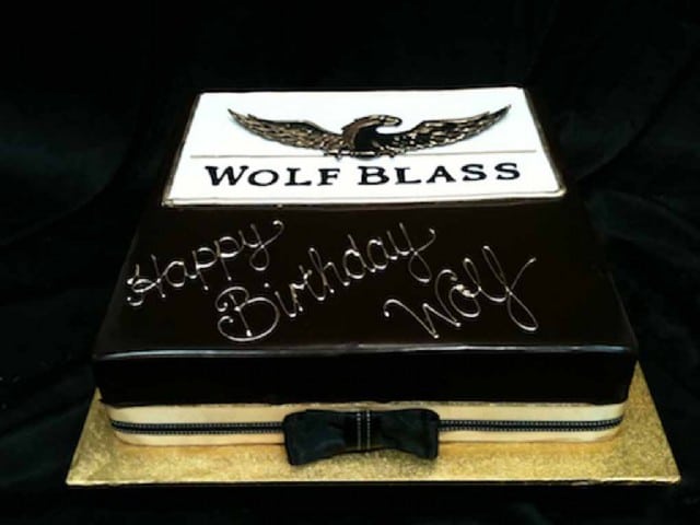 Corporate Cakes 24 Wolf Blass Heidelberg Cakes