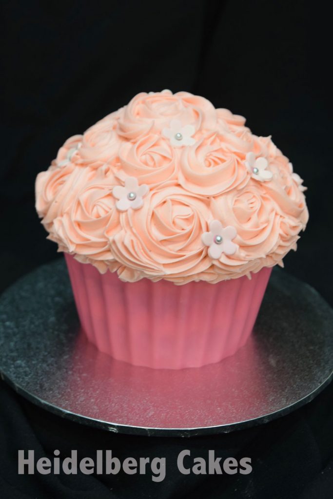 Cup cake birthday 27 Large Pink Cupcake Heidelberg Cakes